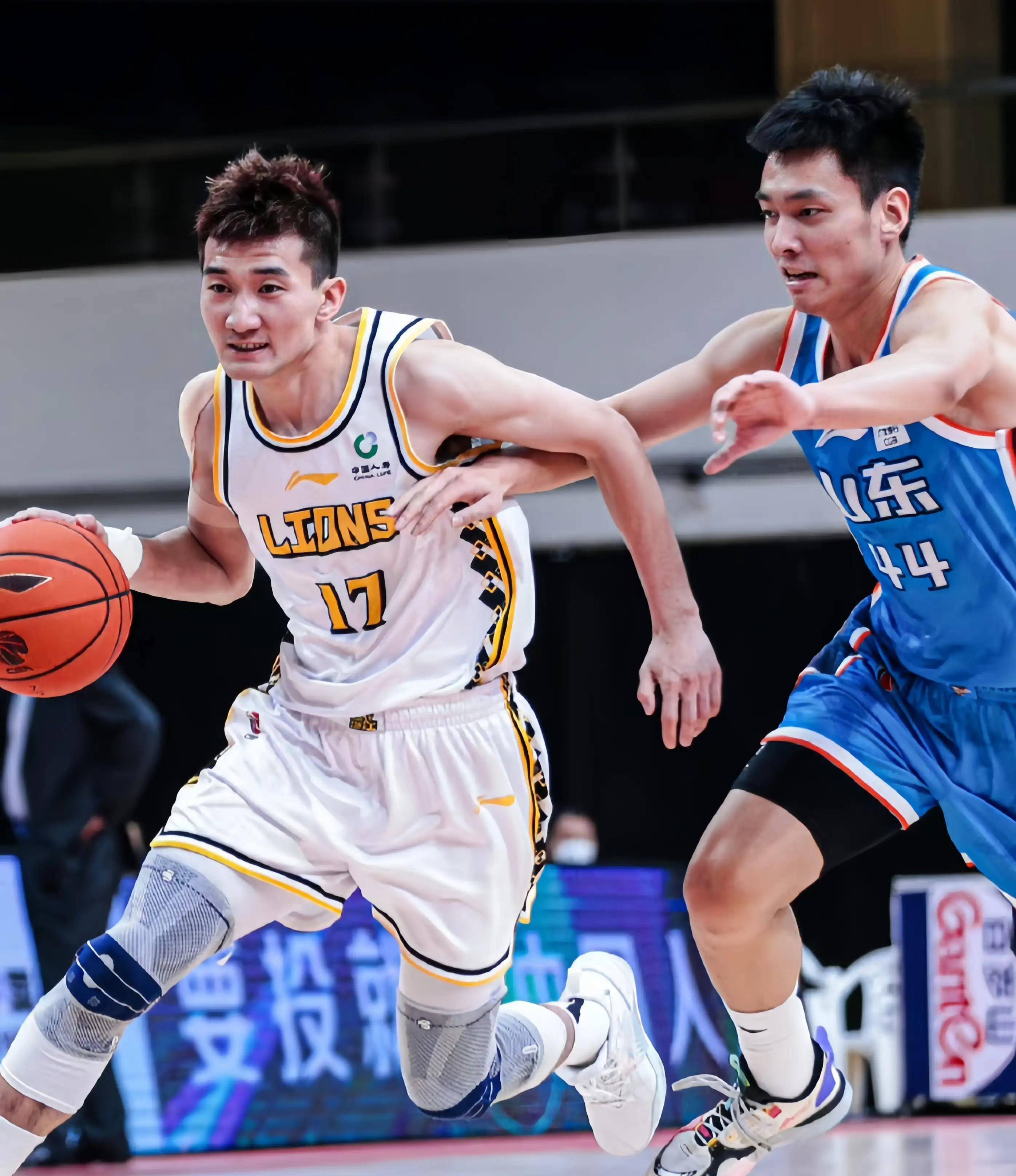 暴露出另一 暴露出另一