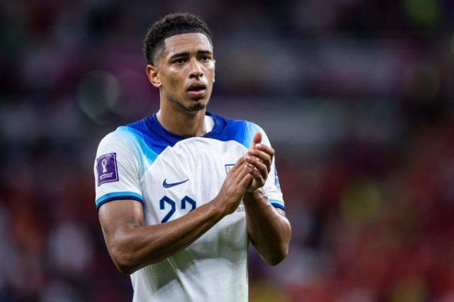 中崭露头角 中崭露头角