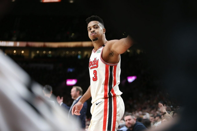 库里在场上 库里在场上