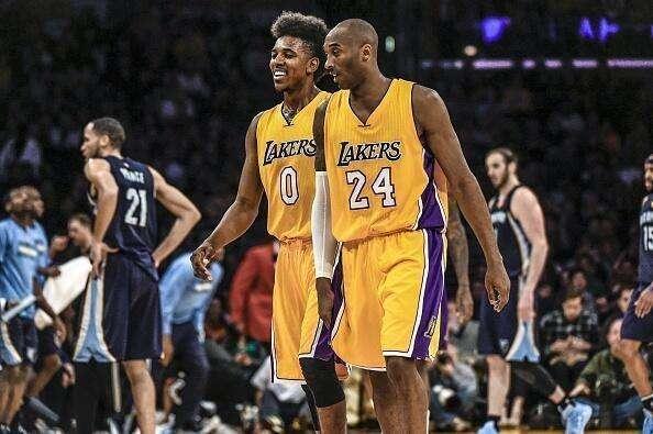 正面对来自 正面对来自